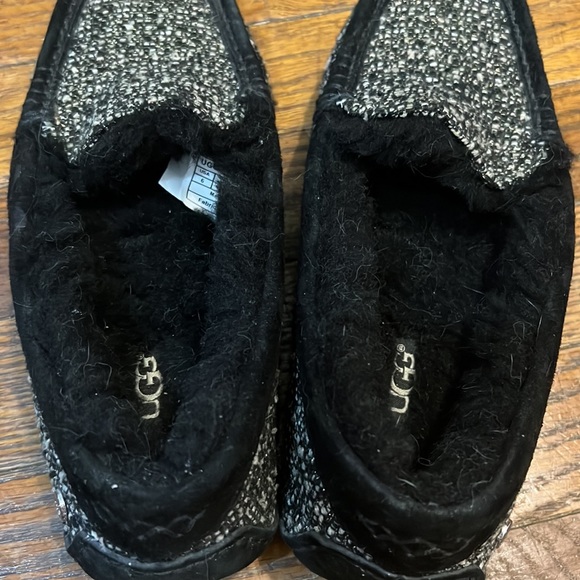 UGG Moccasins - Picture 11 of 16